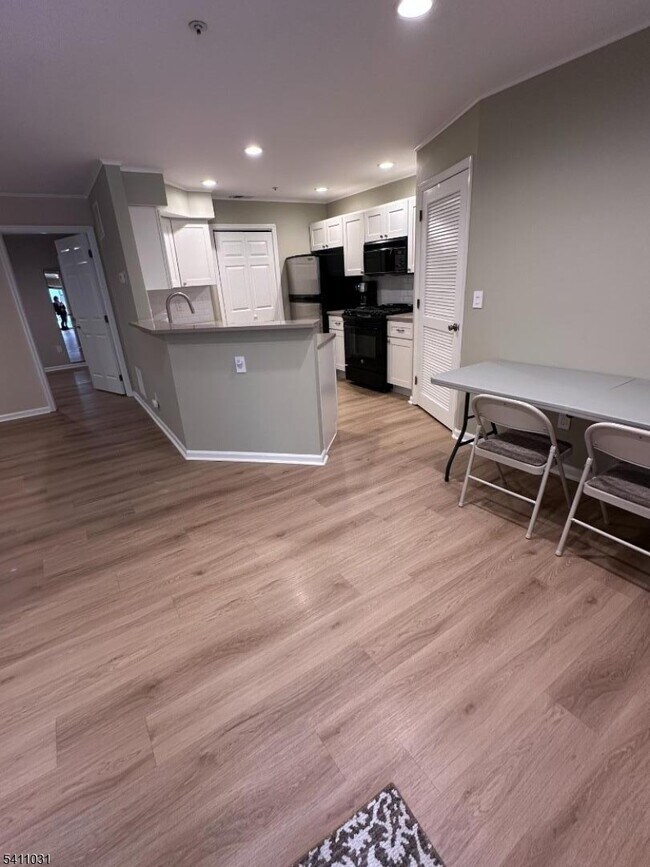 Foto del edificio - 4609 Tudor Dr