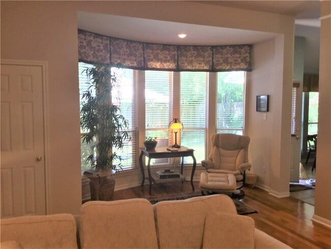 Foto del edificio - 6101 Mesa Grande Dr