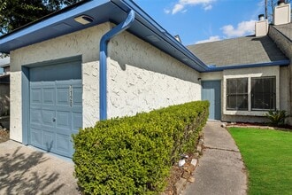Building Photo - 7120 Deer Creek Ct