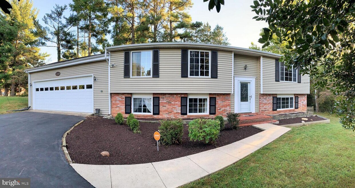 1126 Riva Ridge Dr, Great Falls, VA 22066 House for Rent in Great