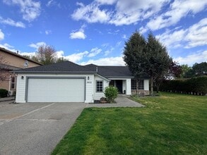 Building Photo - 2610 Sandstone Ln