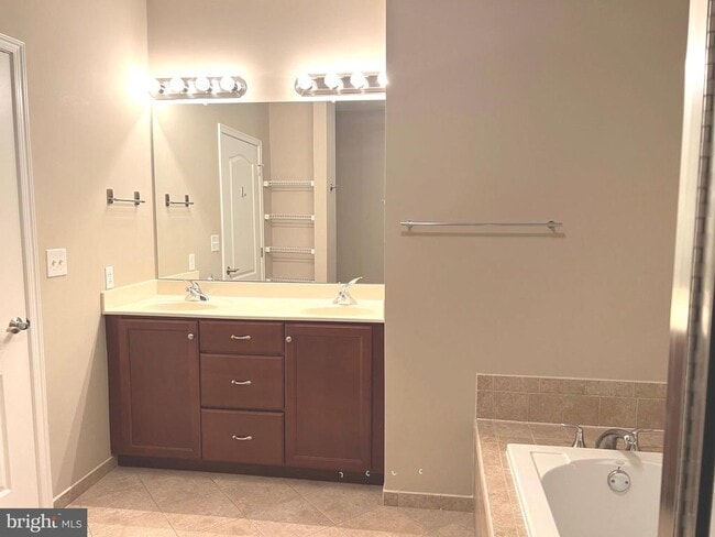 Photo - 527 Carson Terrace Apartment