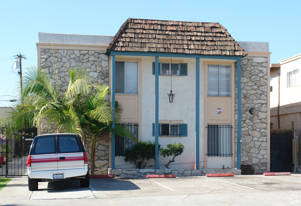 Foto del edificio - 3828 Cherokee Ave
