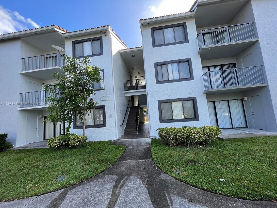 9266 W Atlantic Blvd Unit 1013, Coral Springs, FL 33071 Condo for