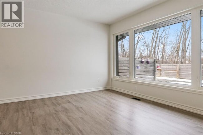 Building Photo - 250 Montmorency Dr