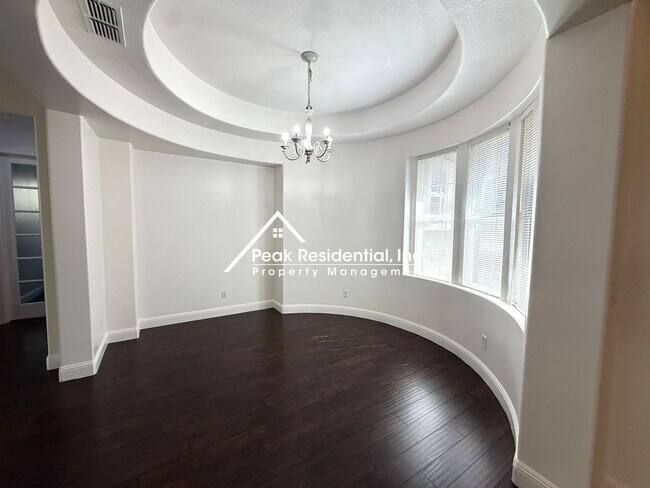 Foto del edificio - Charming 4 bedroom 2 bathroom home in Elk Grove!