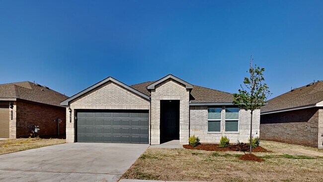 Building Photo - Beautiful and Spacious 4 Bedroom Home in M...