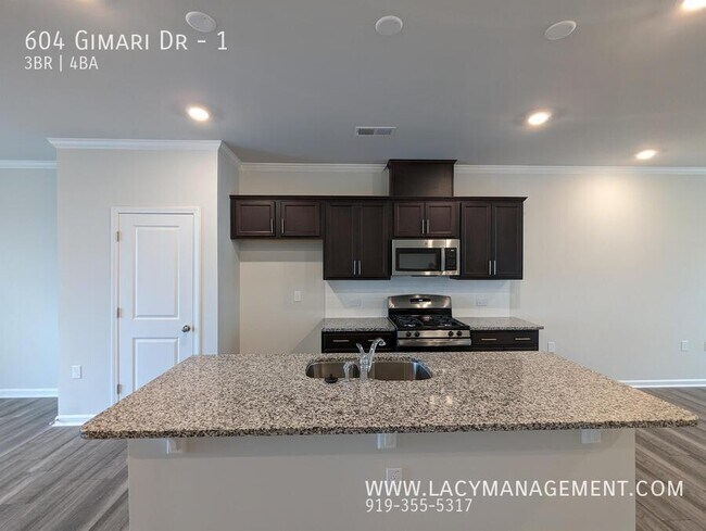 Building Photo - 604 Gimari Dr