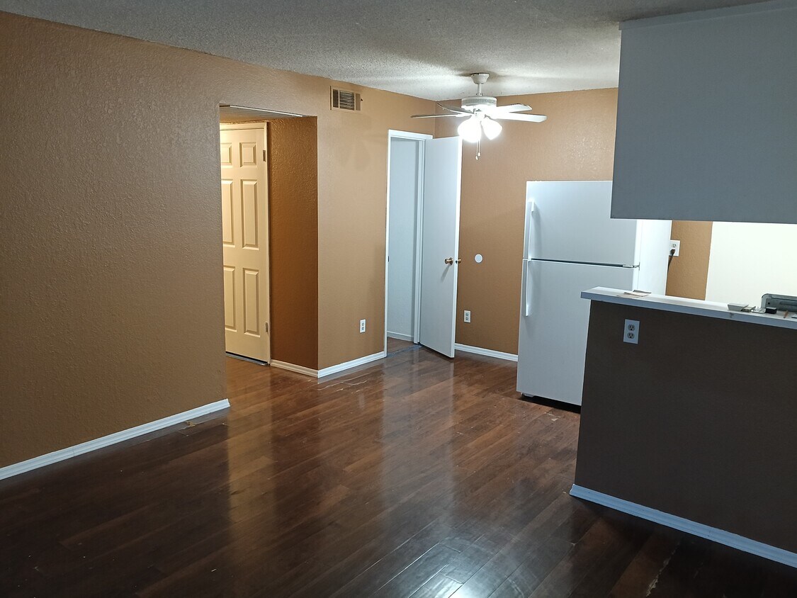 Foto principal - 6724 Plymouth Rd