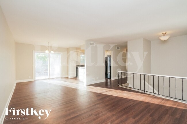 Foto del edificio - 0N084 Elmwood St