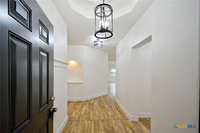 Building Photo - 2539 Fayette Dr