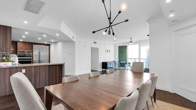 Foto del edificio - 19400 Turnberry Way