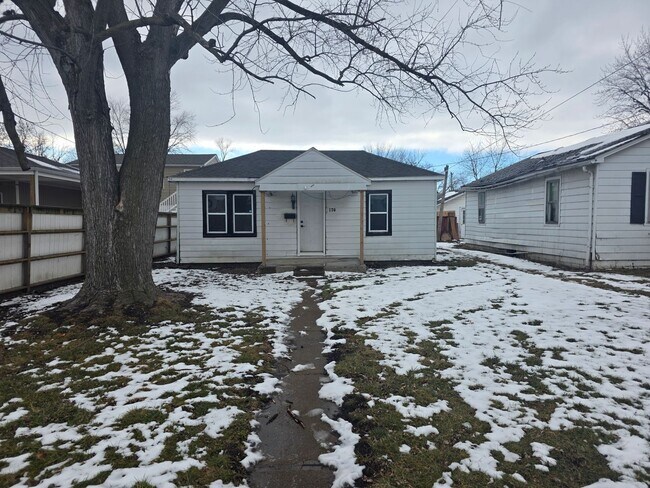 Foto del edificio - 2 bed, 1 bath in quiet East Alton neighborhood!