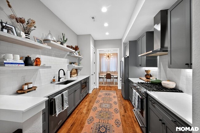 Building Photo - 925 Inca St