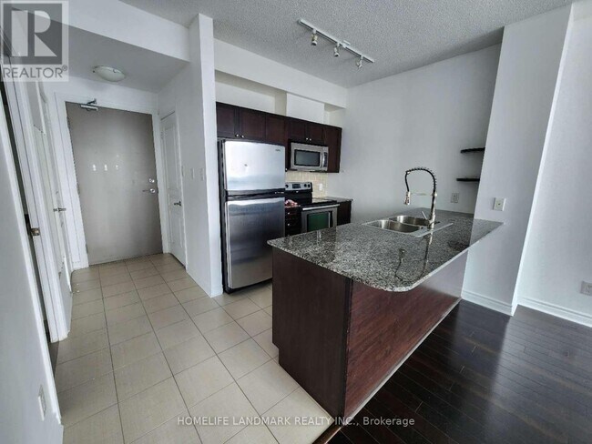 Building Photo - 3525-3525 Kariya Dr