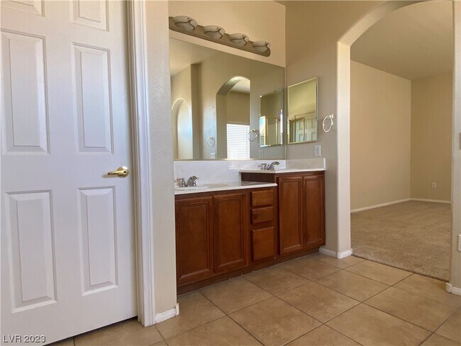 Building Photo - 5980 Fidenza Ave