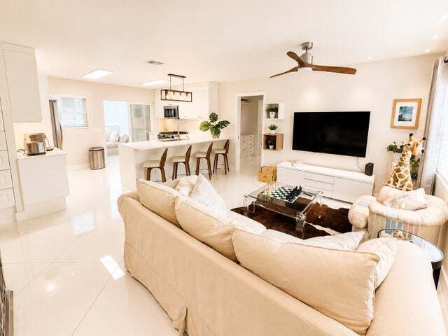 Foto del edificio - 327 Lancaster St