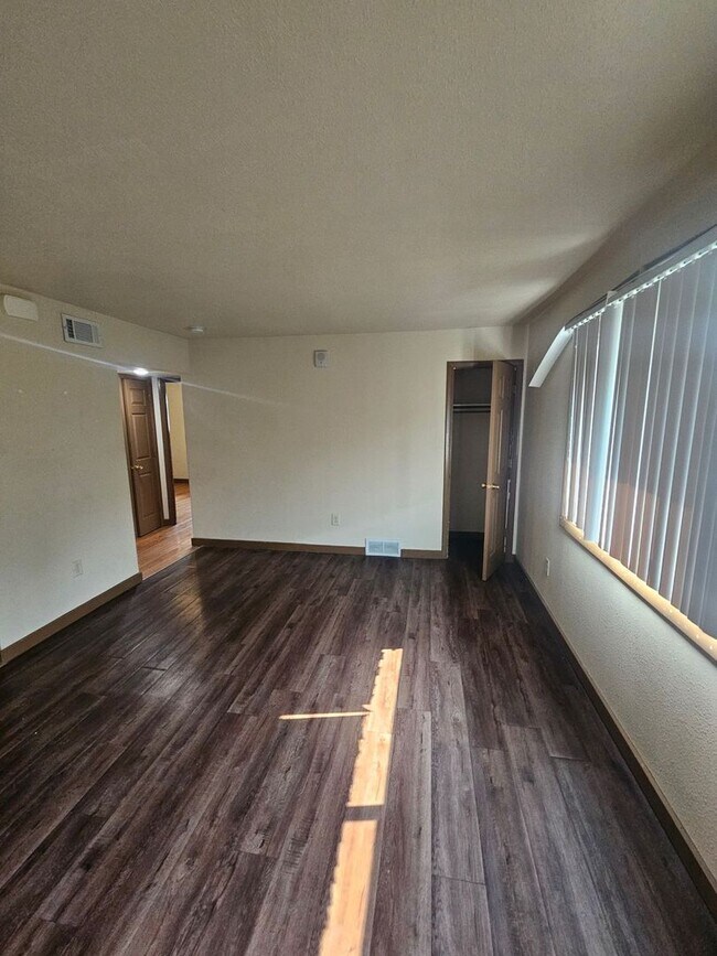 Foto del edificio - 7825 W Hampton Ave