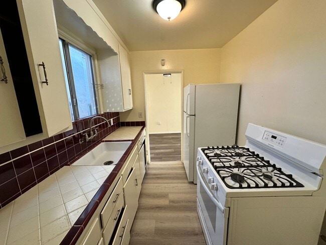 Foto del edificio - 432 Everett St