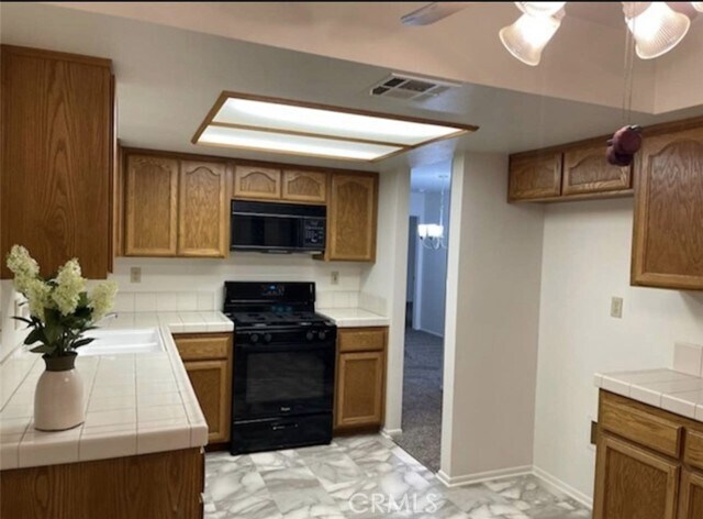 Foto del edificio - 19052 Primrose Ln