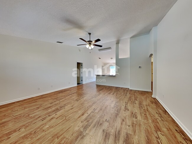 Building Photo - 4141 SW Rardin St