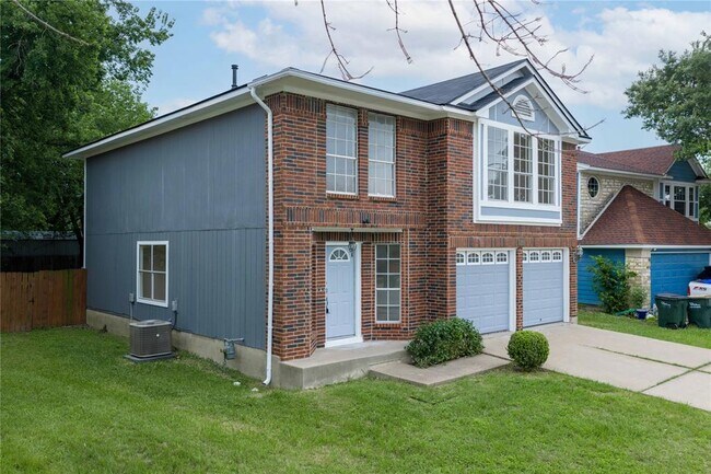 Building Photo - 13701 Cambourne Dr