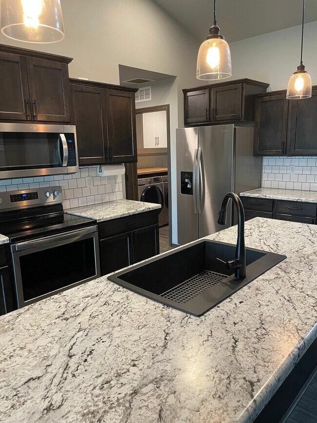 Foto del edificio - 4319 W Kinsley Pl