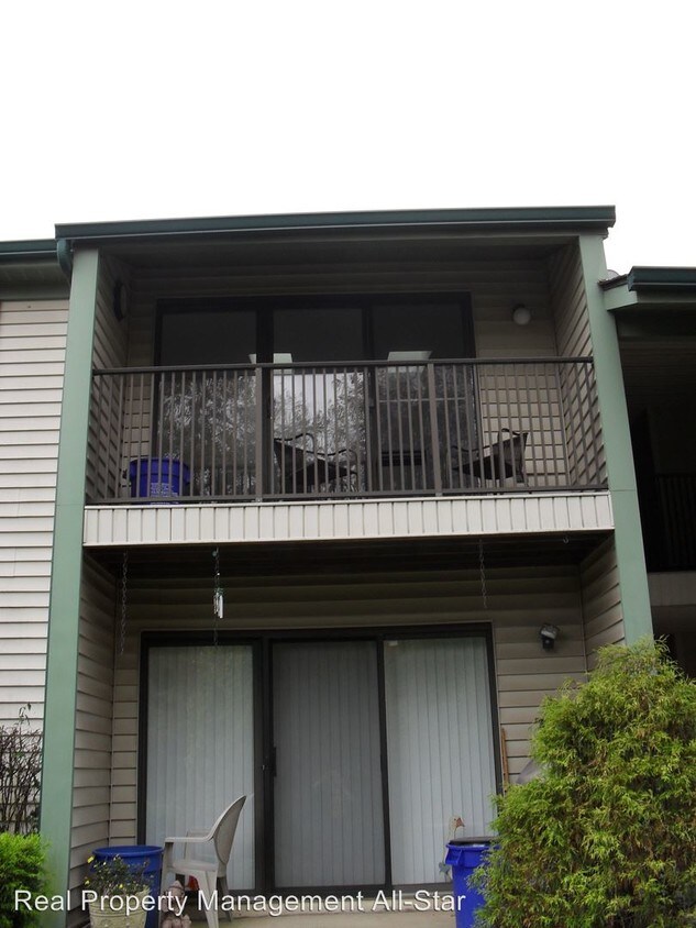 15 Taylor Dr, Franklin Park, NJ 08823 House for Rent in Franklin Park