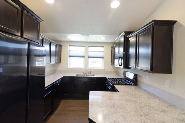 Foto del edificio - This SW Redmond home is a must see! 3/2 ho...