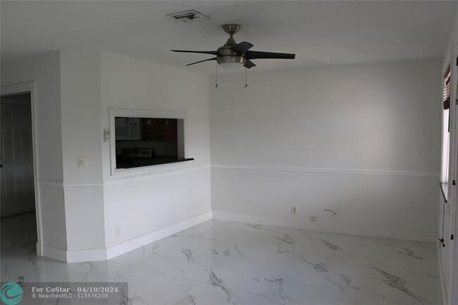 Foto del edificio - 2107 Discovery Cir W