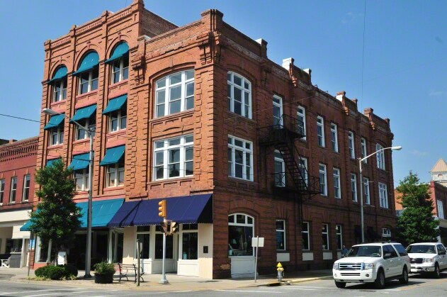 Primary Photo - 100 W Main St
