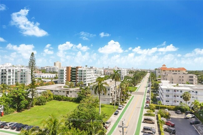 Foto del edificio - 10350 W Bay Harbor Dr