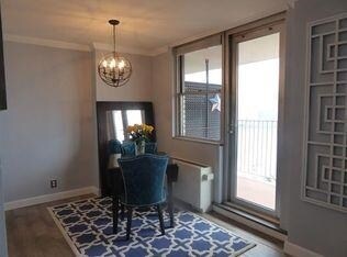 Foto del edificio - 6040 JFK Blvd E