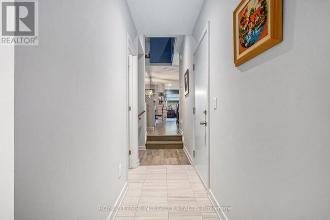 Building Photo - 725 Guardian Grv