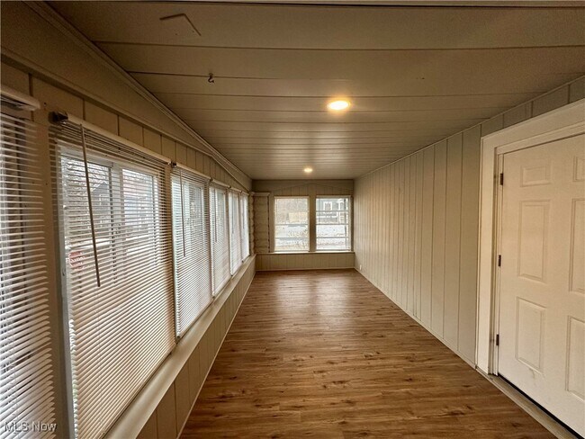 Building Photo - 132 Beck Ave