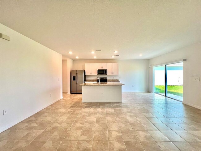 Building Photo - 5665 Nispero Wy