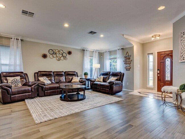 Building Photo - 14728 Bruno Cir