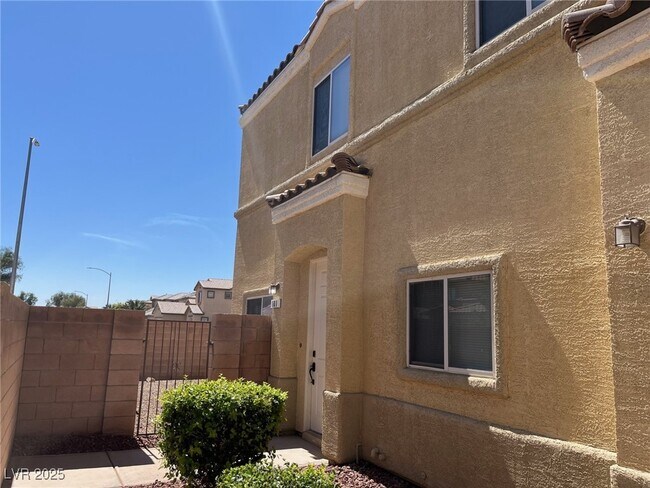 Foto del edificio - 4033 Pepper Thorn Ave