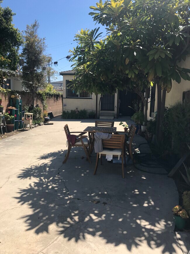 Foto del edificio - 1842 22nd St