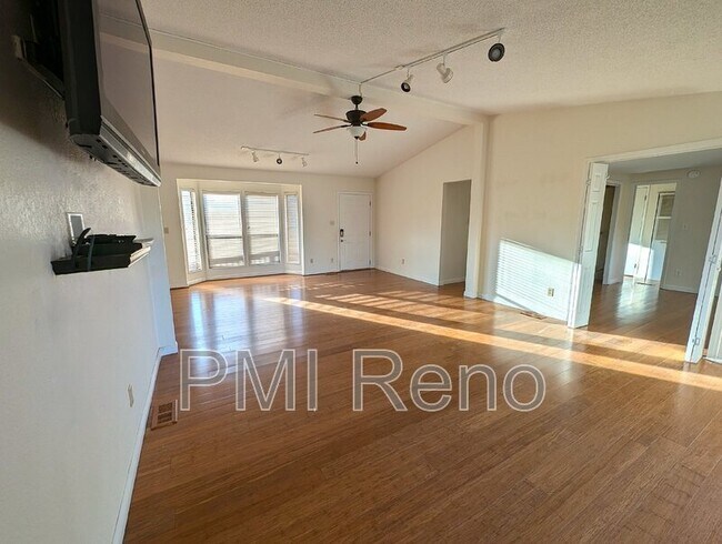 Building Photo - 3828 Macaw Ln