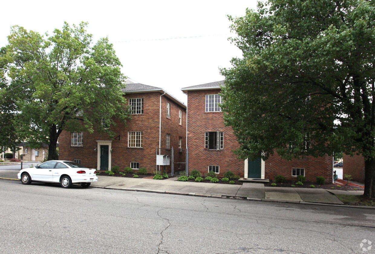 Foto principal - 840-834 7th St