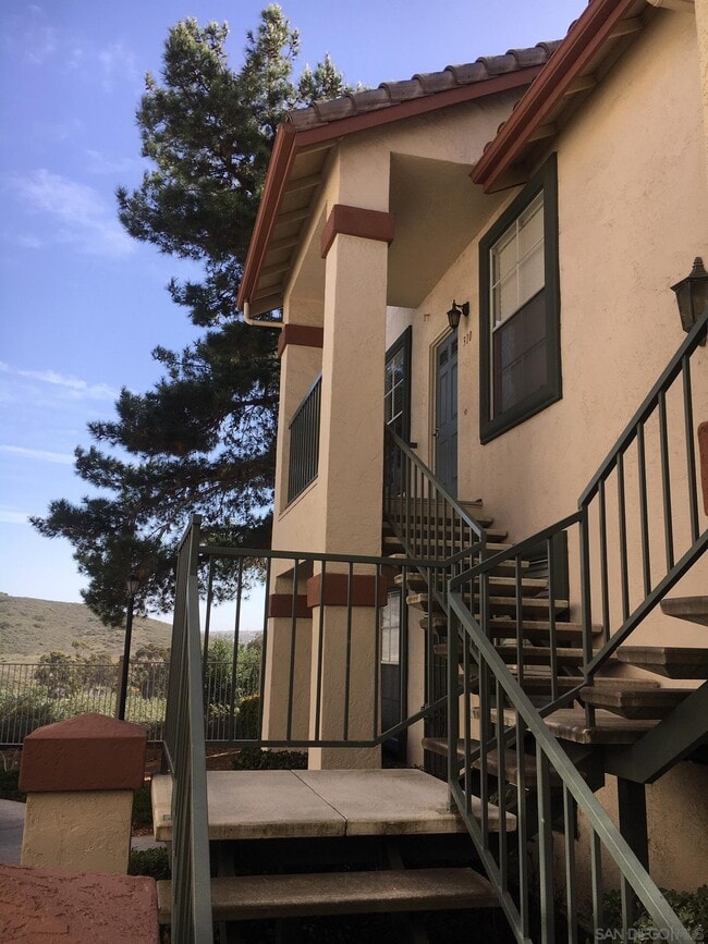 Building Photo - 10884 Sabre Hill Dr