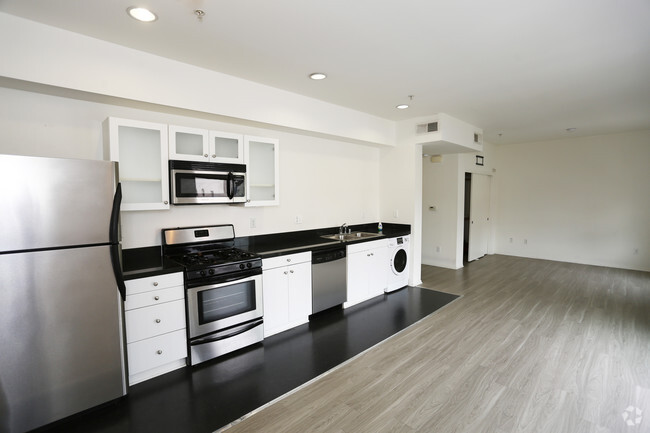 1BR, 1BA - 518 SF - Bixel at Fifth