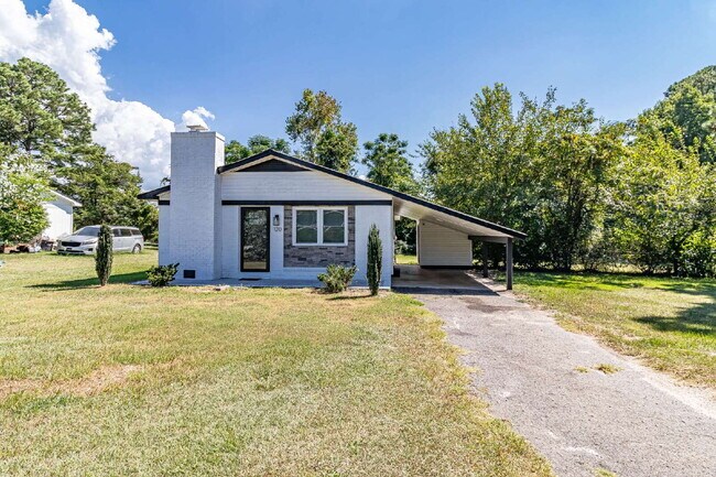 Foto del edificio - ADORABLE 3 BR | 1 BA Home in Dudley | Fully Renovated and Move-In Ready!