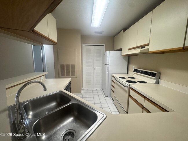 Foto del edificio - 7667 N Wickham Rd