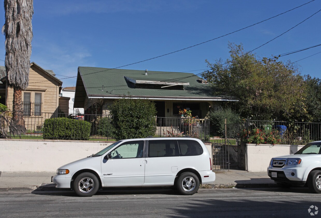 Building Photo - 1021 Alpine St
