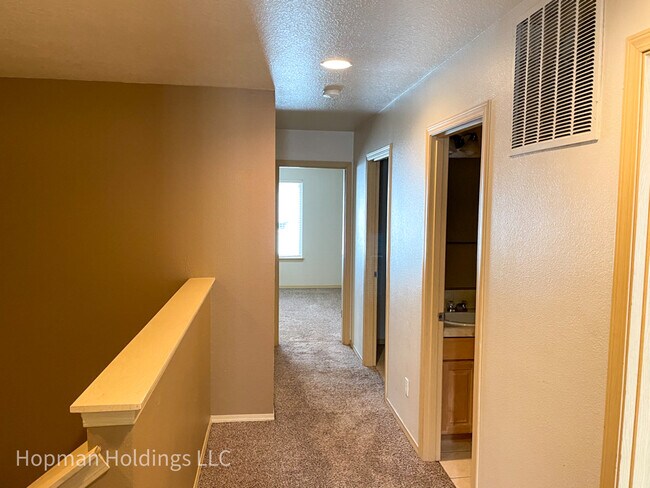 Foto del edificio - 2835 NE Stapleton Rd
