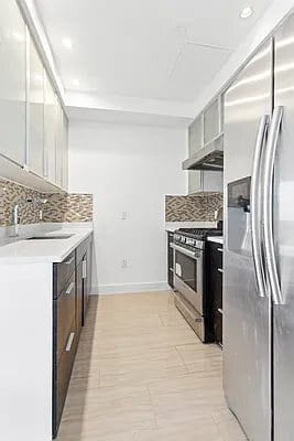 Foto del edificio - 42-35 Main St