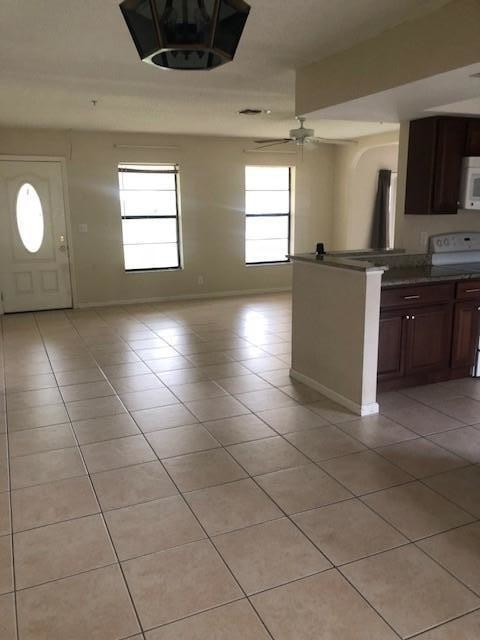 Foto del edificio - 8392  Pinto Drive