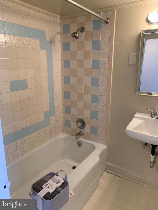 223 S Washington St, Greencastle, PA 17225 House Rental in